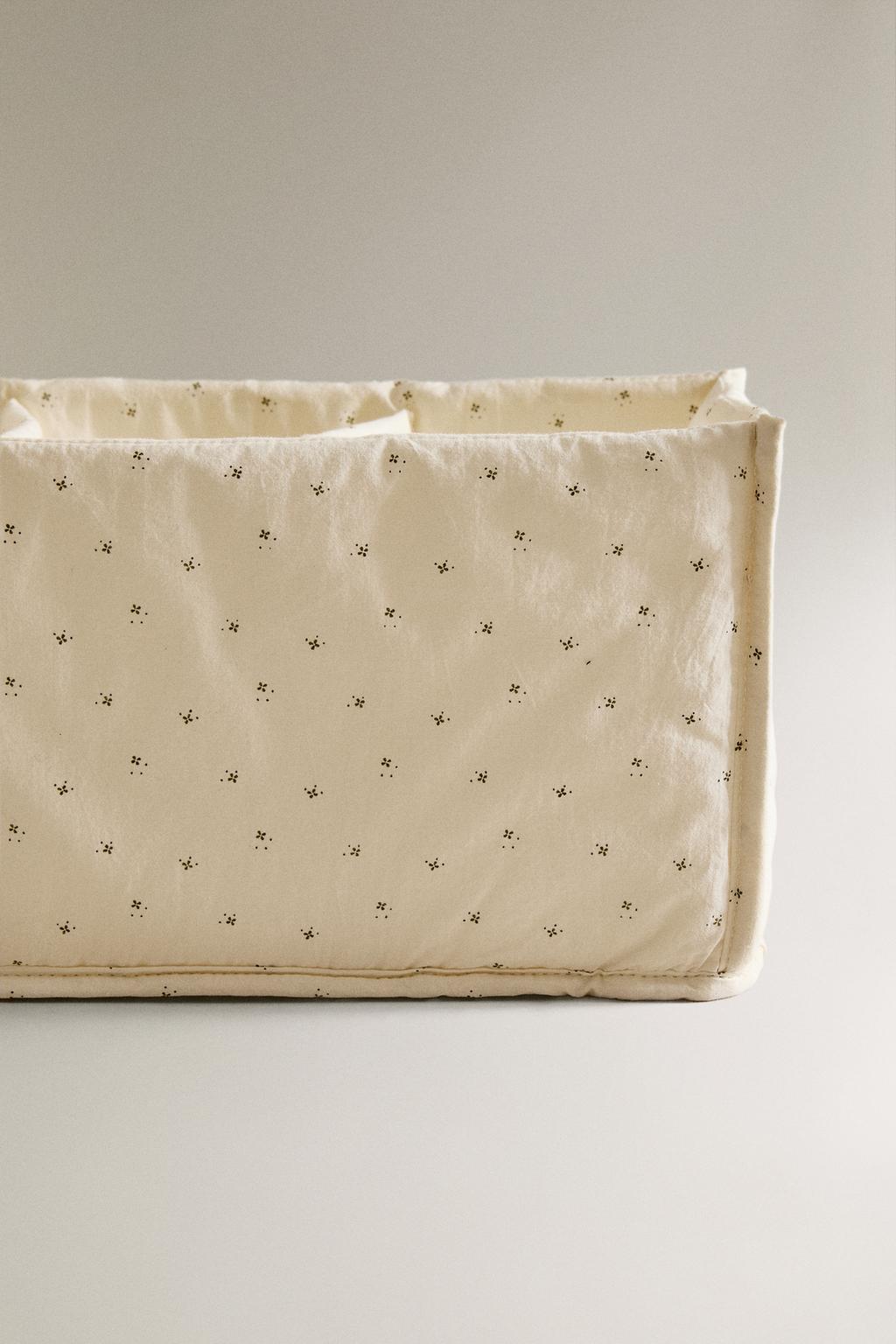 Органайзер для детской одежды с цветочным узором