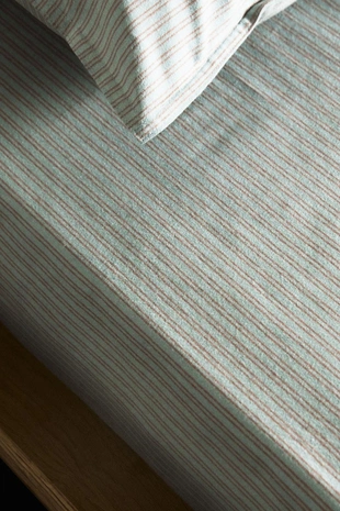 Детский приталенный плотный простынь в полоску- Заказать в России