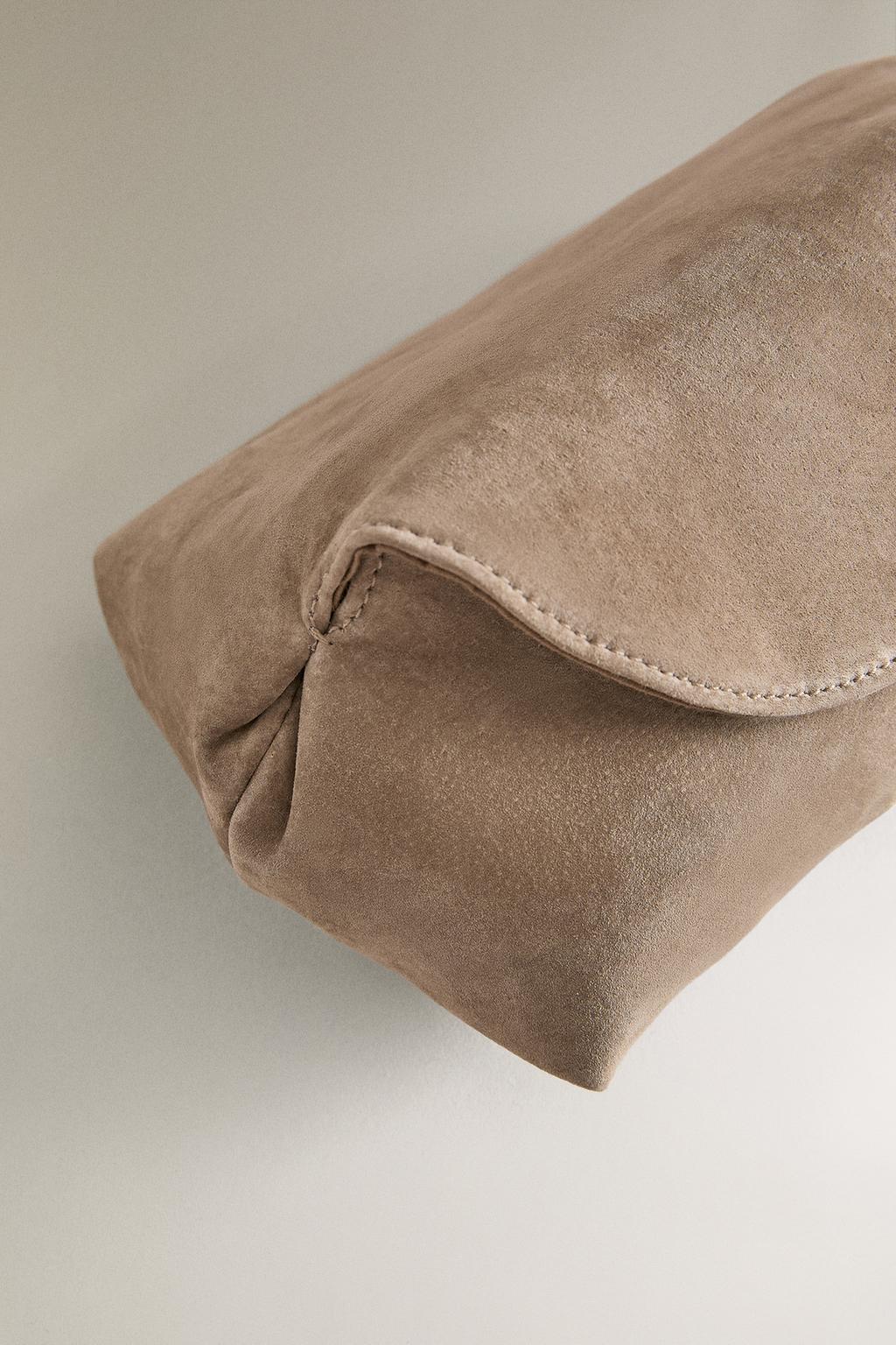 Сумочка-косметичка из мягкой кожи