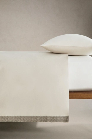 Покрывало из сатина с вышивкой (300 нитей)- Заказать в России