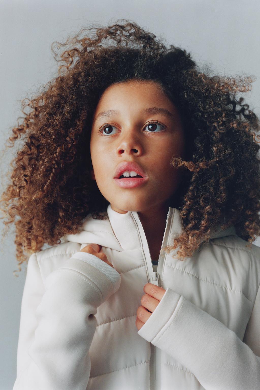 СТЕГАНАЯ КУРТКА С РУКАВАМИ ИЗ НЕОПРЕНА