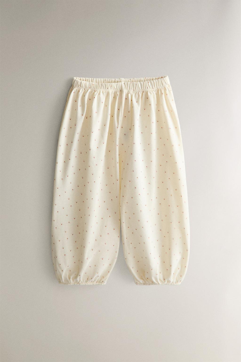 Пижама для малышей с цветочным узором