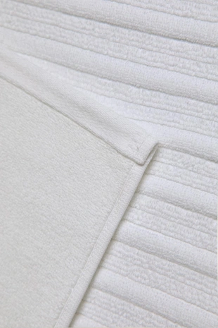 Велюровый коврик для ванны с полосатым узором