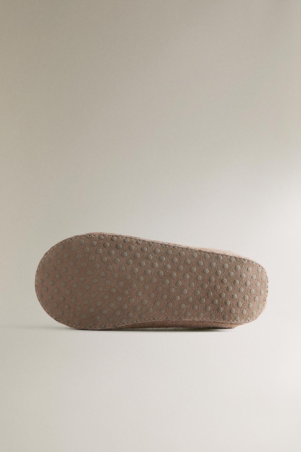 Детские носки из кашемира с подошвой из кожи