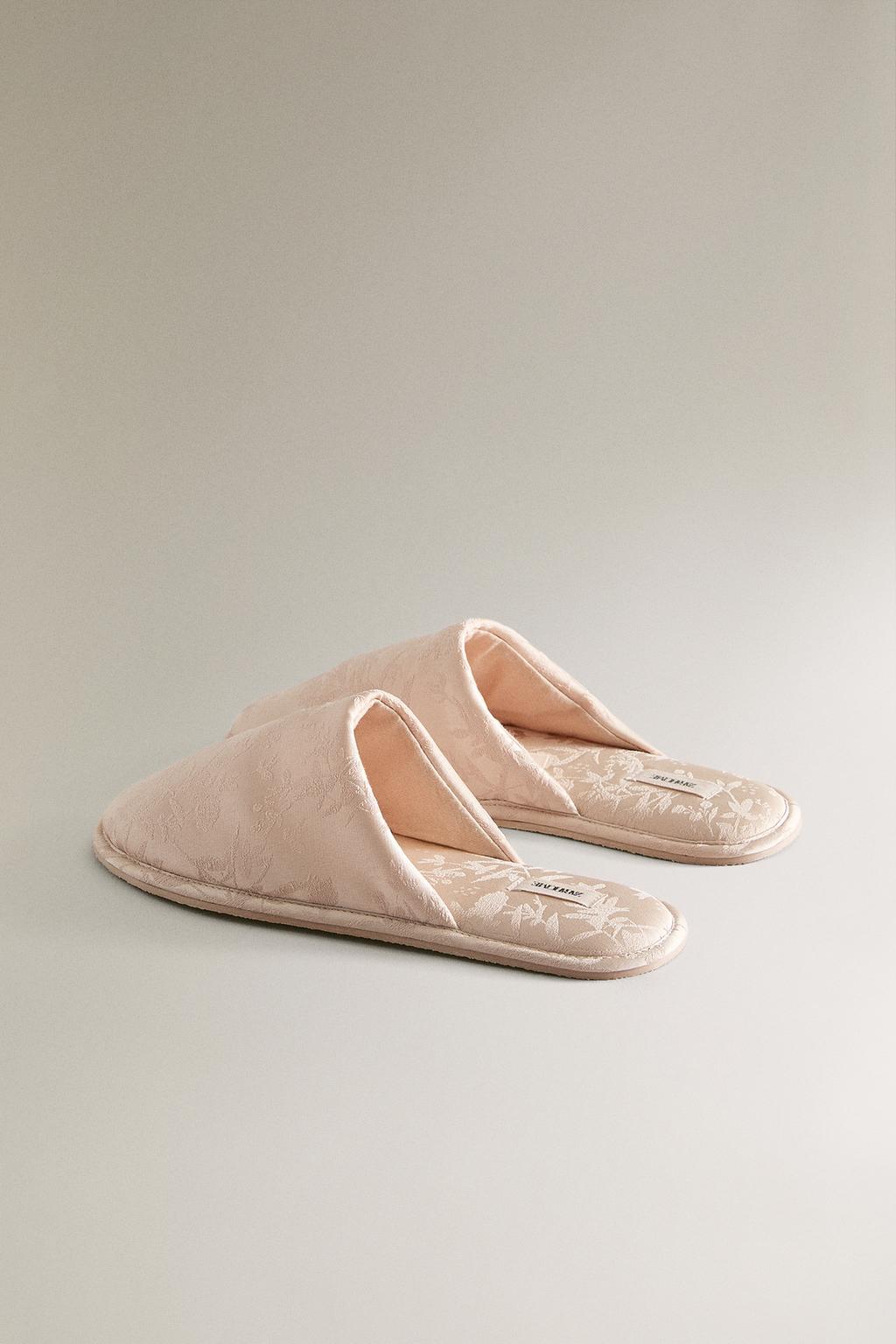 Туфли-мюли с жаккардовым узором