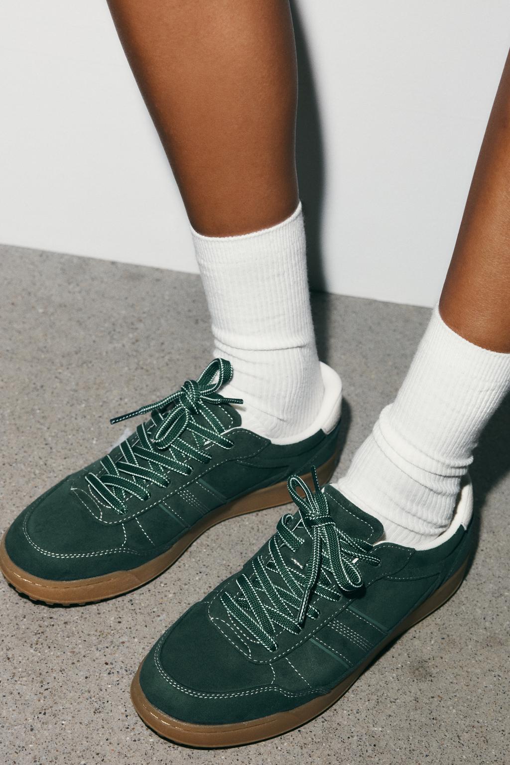 КОНТРАСТНЫЕ СПОРТИВНЫЕ ТУФЛИ