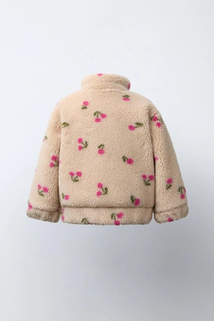 Куртка из искусственной овчины с вишнями- Заказать в России