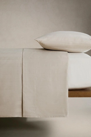 Расшитое сатиновое одеяло (с 500 нитками)- Заказать в России