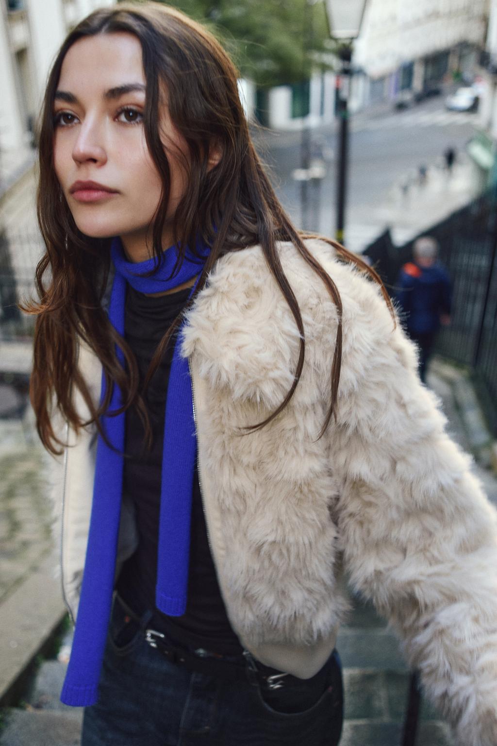 БОМБЕР ИЗ ИСКУССТВЕННОГО МЕХА