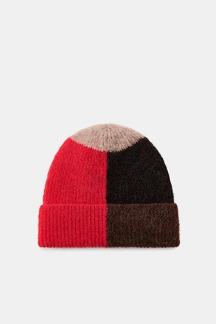 Шапка бини с узором