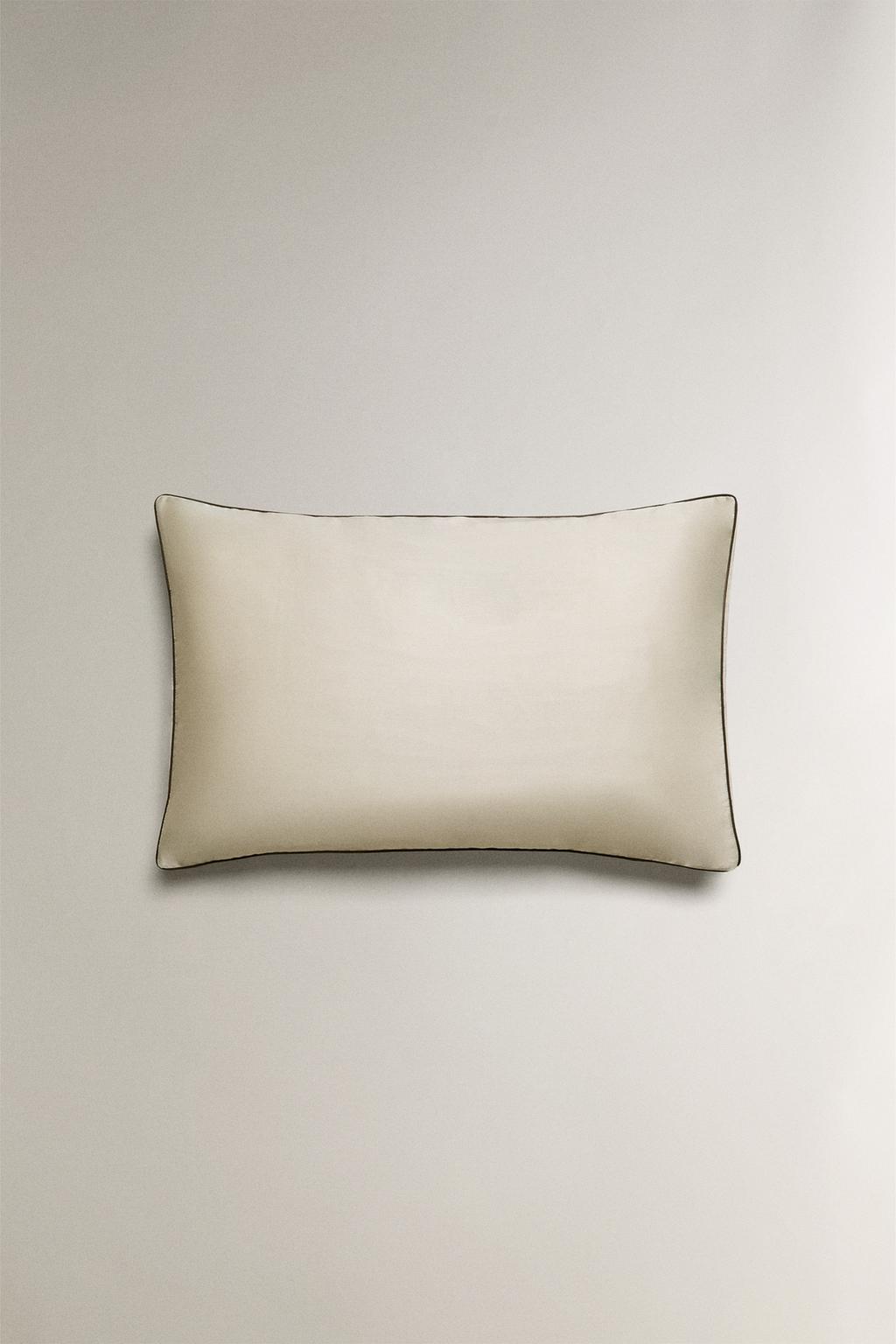 Наволочка из сатина с отделкой