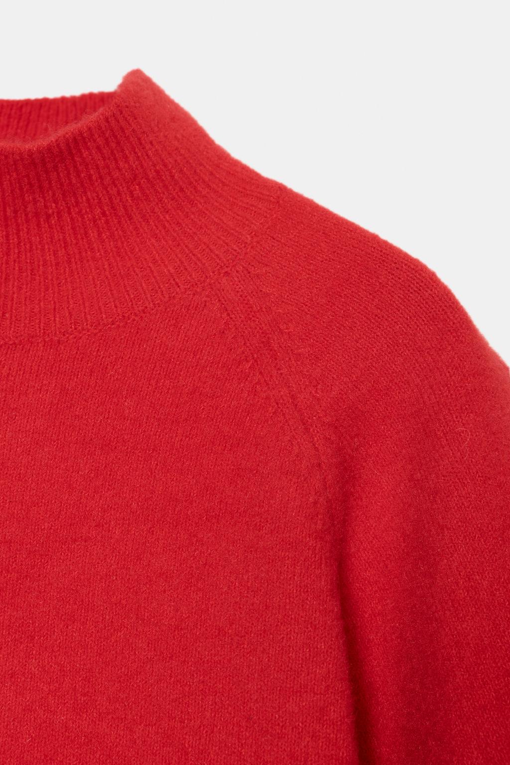 ТРИКОТАЖНЫЙ ДЖЕМПЕР С ШИРОКИМИ РУКАВАМИ