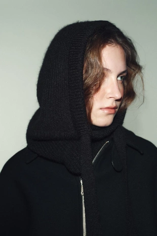 Трикотажный капюшон в рубчик- Заказать в России