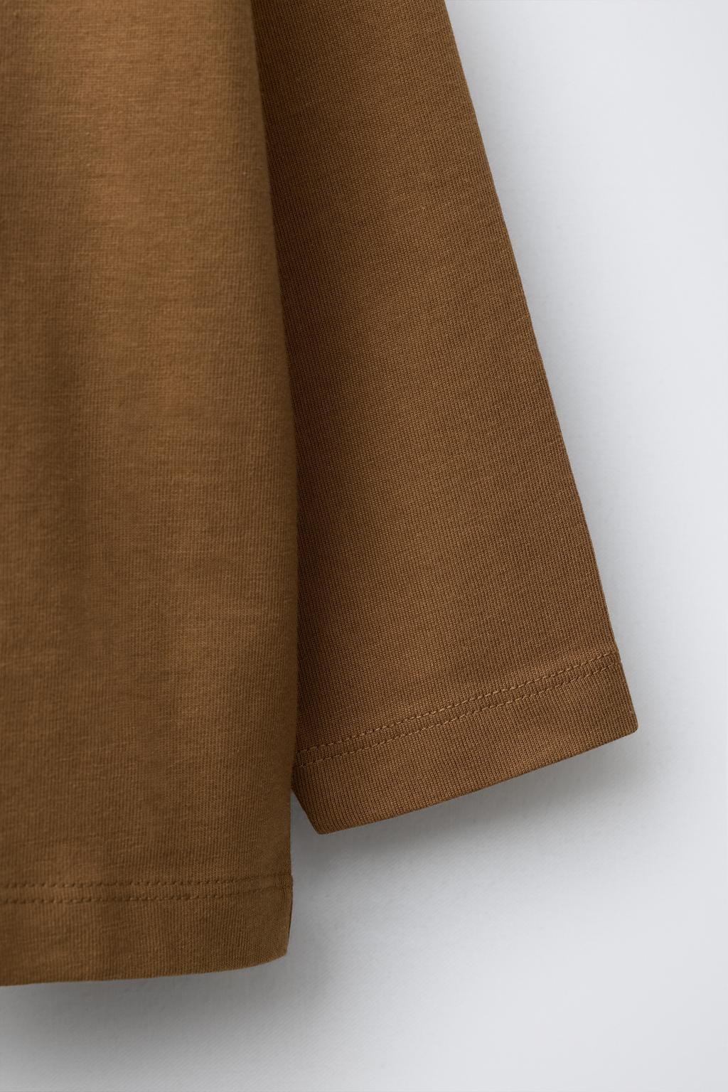 ФУТБОЛКА С ПРОРЕЗИНЕННЫМ ПРИНТОМ ЖИВОТНОГО