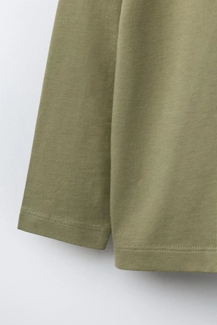 Футболка с прорезиненным анималистическим принтом- Заказать в России