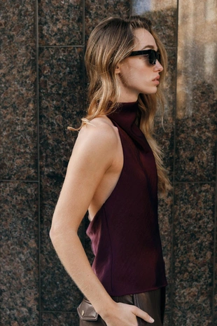 Атласный топ с горловиной халтер- Заказать в России