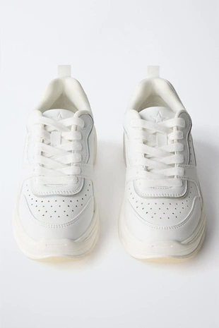 Спортивные кроссовки на объемной подошве- Заказать в России