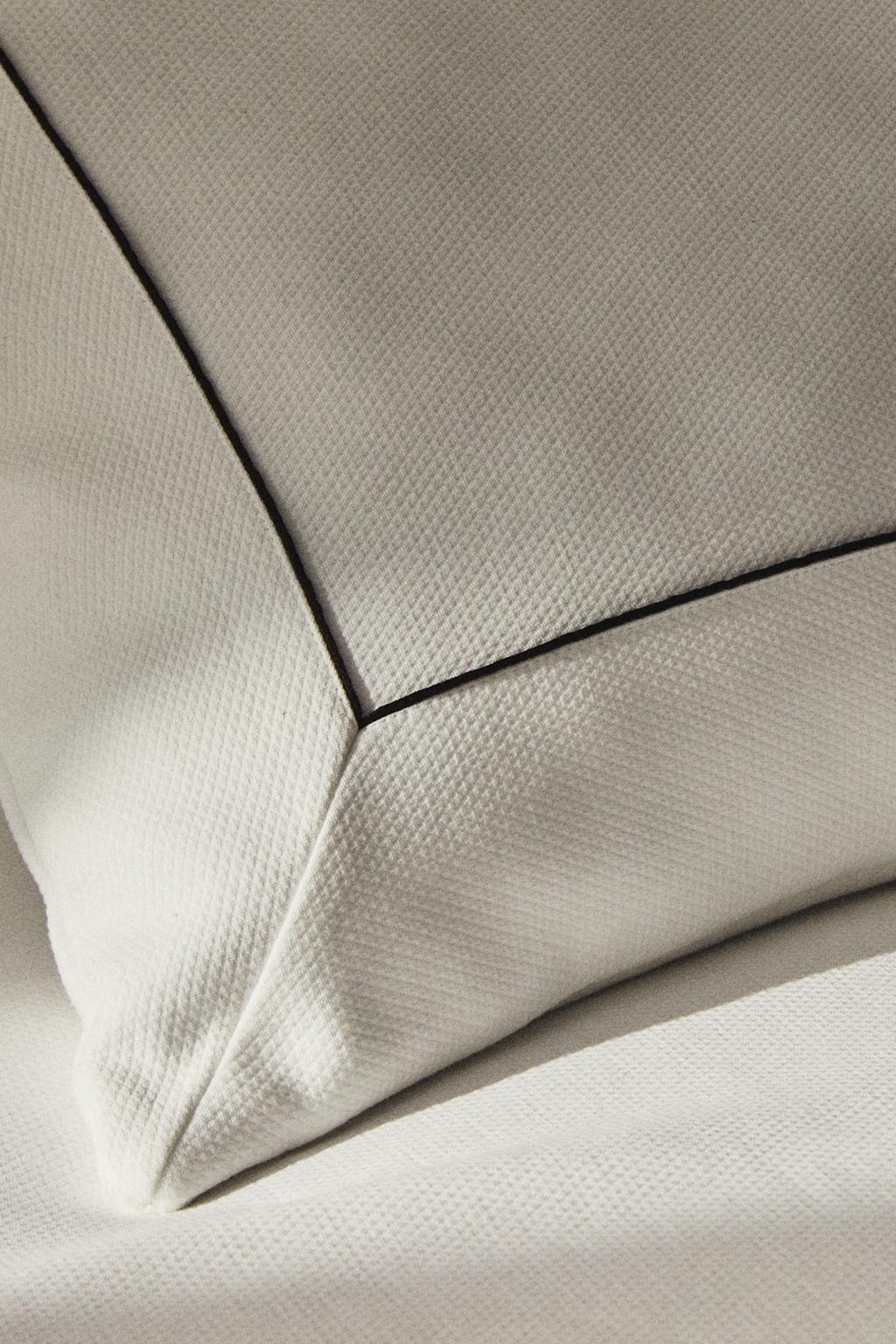 Чехол для подушки с обшивкой