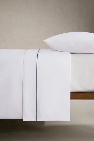 Покрывало с отделкой из пике- Заказать в России