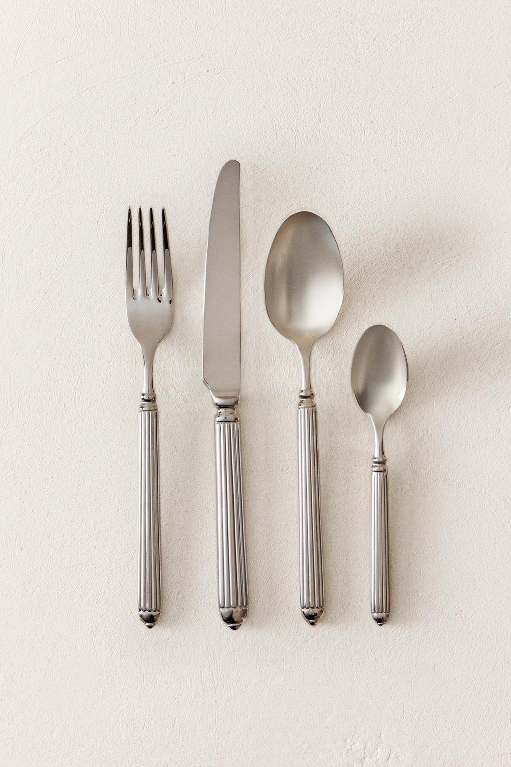 Набор столовых приборов из нержавеющей стали с узором