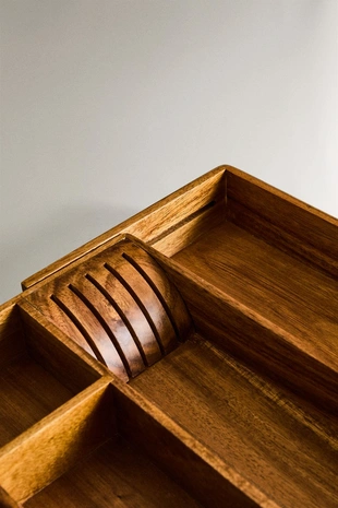 Расширяемый деревянный лоток для столовых приборов- Заказать в России