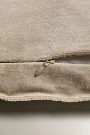 Велюровый чехол для подушки