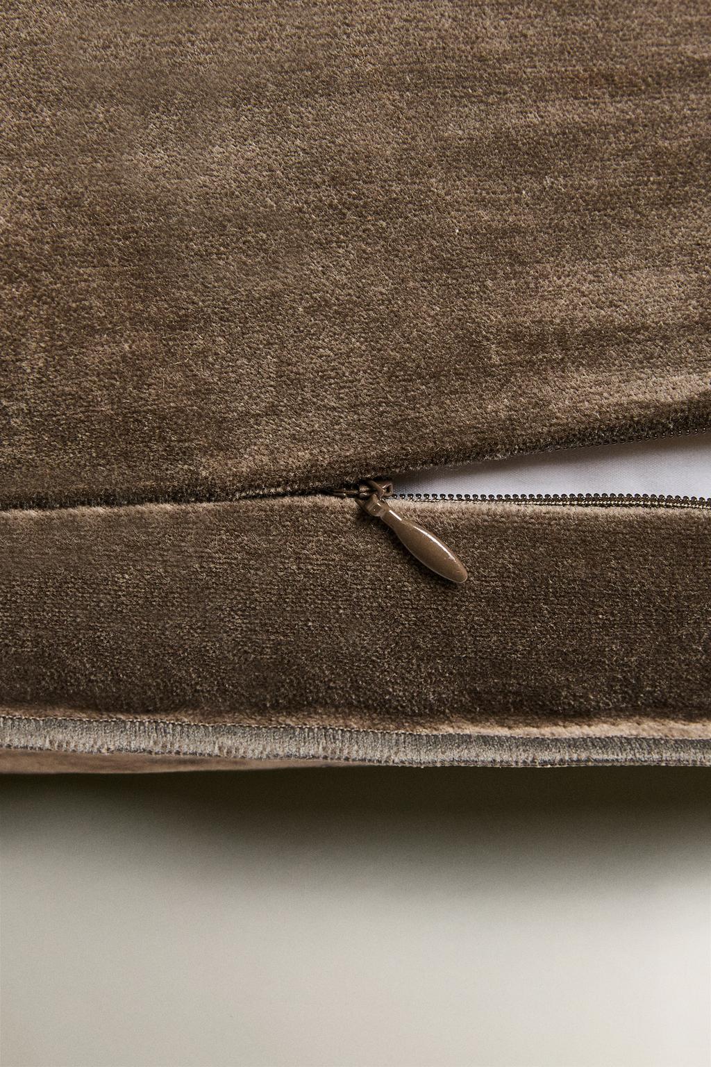 Вельветовая наволочка для подушки