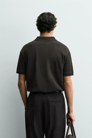 Поло с вертикальным узором