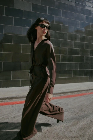 Атласная блузка с поясом- Заказать в России