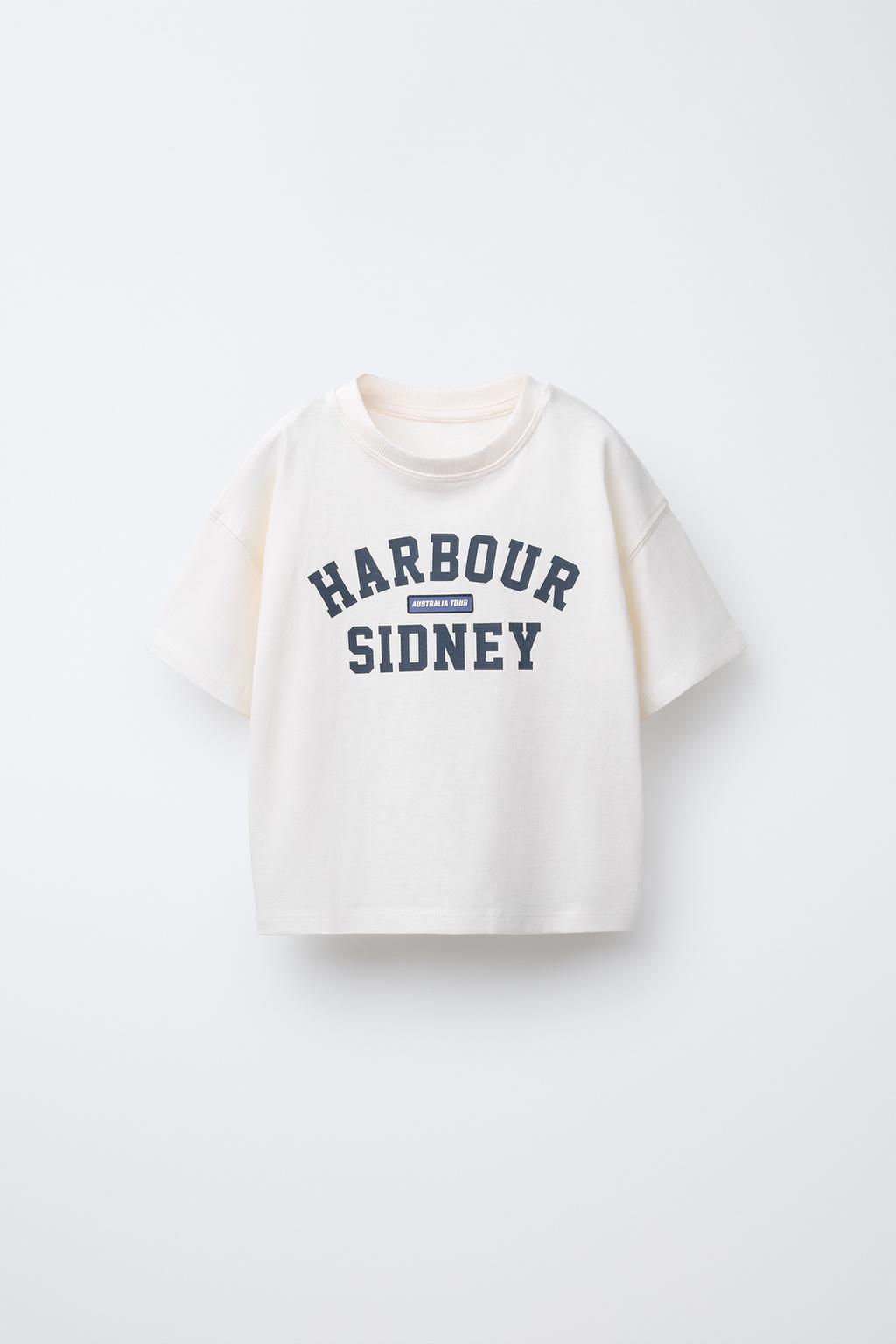 ФУТБОЛКА С РЕЛЬЕФНЫМ ПРИНТОМ