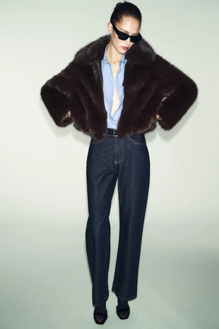 Куртка из искусственного меха с воротником- Заказать в России