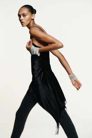 Бархатное платье асимметричного кроя с кружевом- Заказать в России