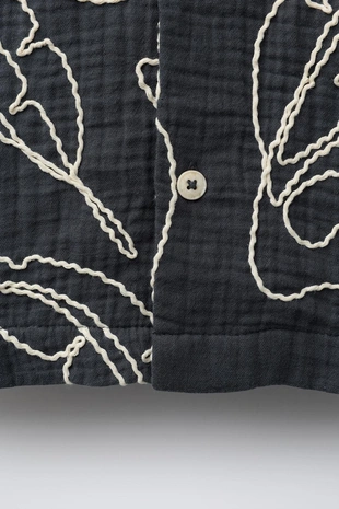 Рубашка текстурная с вышивкой- Заказать в России