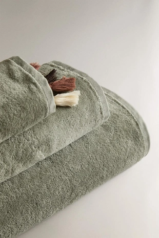 Велюровое полотенце для ванны с кисточками- Заказать в России