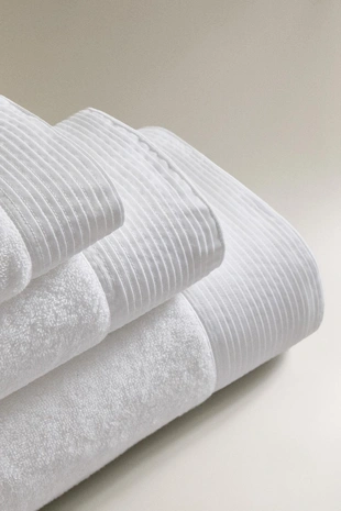 Полотенце для ванной с аппликацией на полоске- Заказать в России