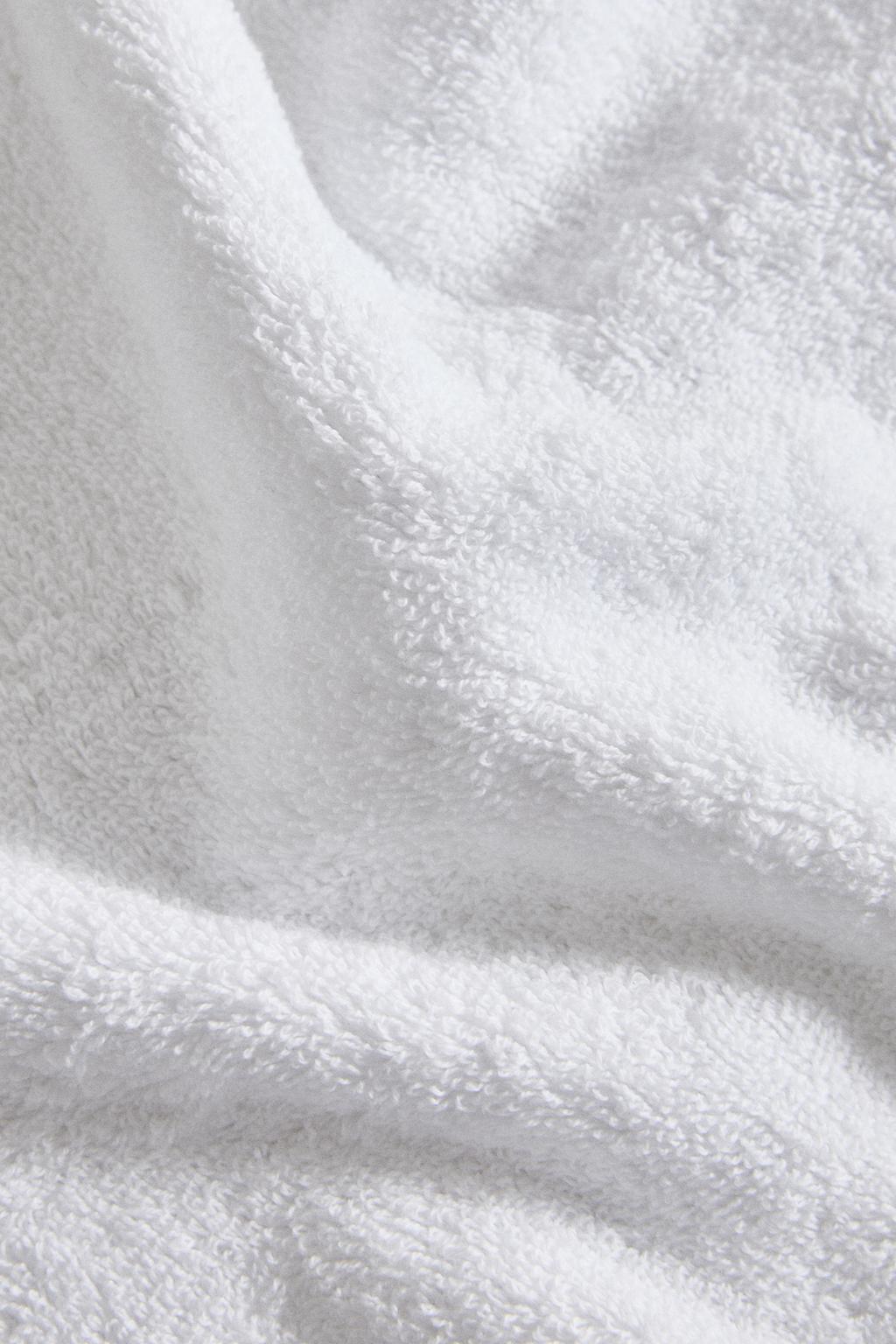 Полотенце для ванной с аппликацией на полоске