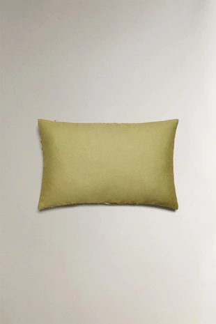 Подушка с вышитой обложкой- Заказать в России