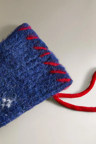 Носок с буквой N в качестве украшения на рождество- Заказать в России