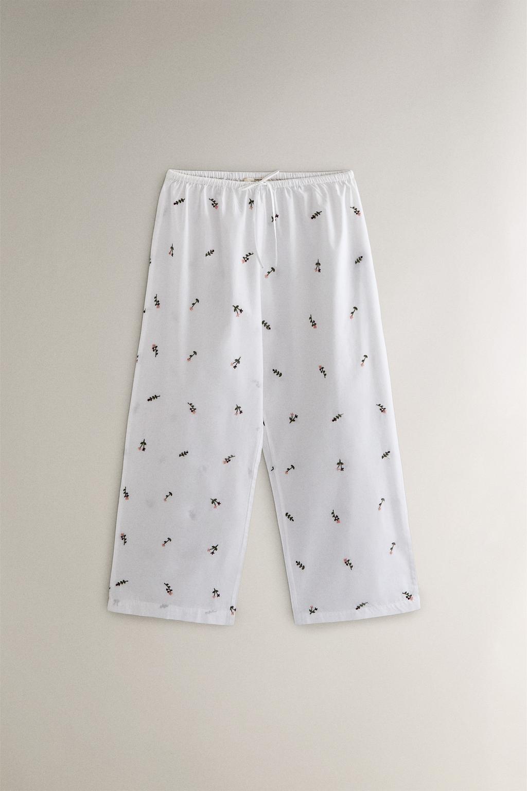 Брюки с цветочной вышивкой