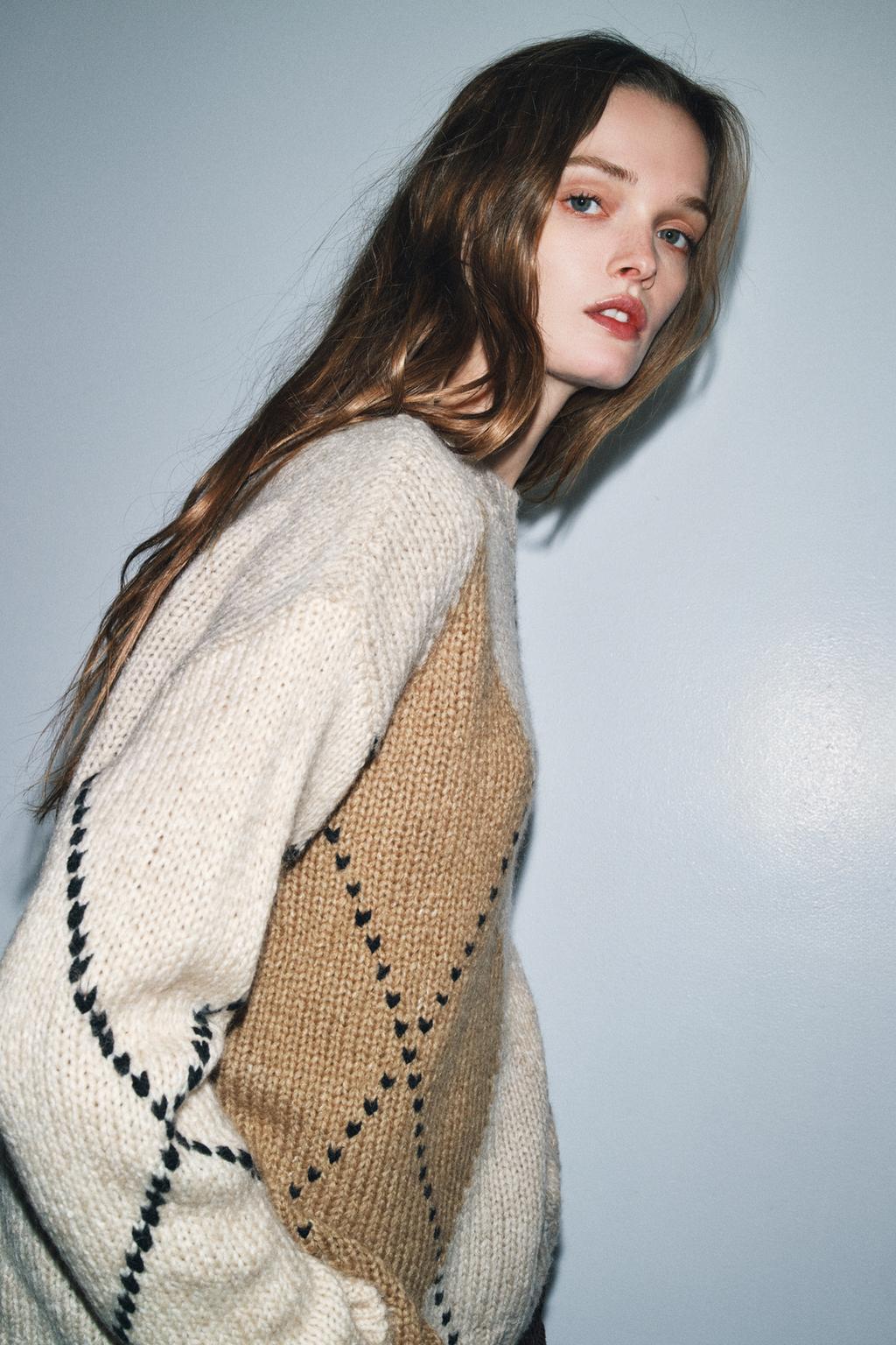 СВИТЕР С УЗОРОМ «РОМБЫ»