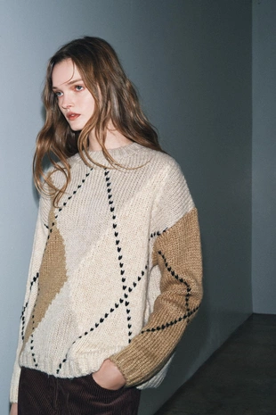 Свитер с узором «ромбы»- Заказать в России