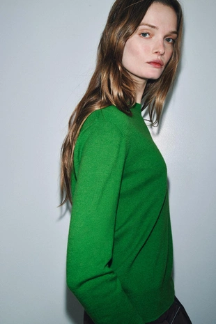 Свитер из 100% очень мягкой шерсти- Заказать в России