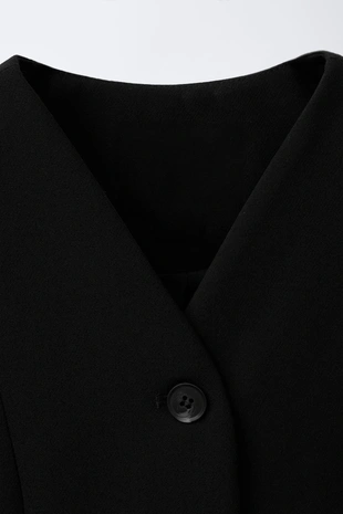 Костюмный жилет