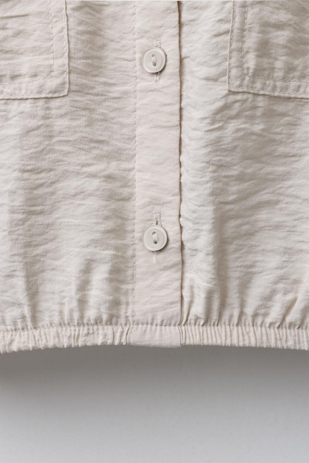 РУБАШКА СТРУЯЩЕГОСЯ КРОЯ С РЕЗИНКАМИ