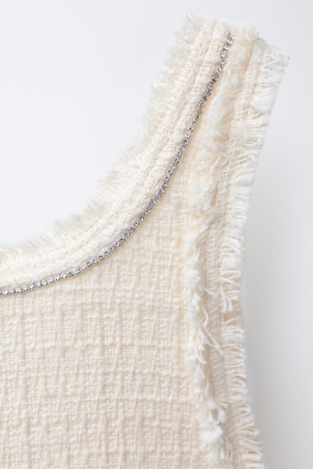 САРАФАН С РЕЛЬЕФНЫМ УЗОРОМ И БЛЕСТКАМИ