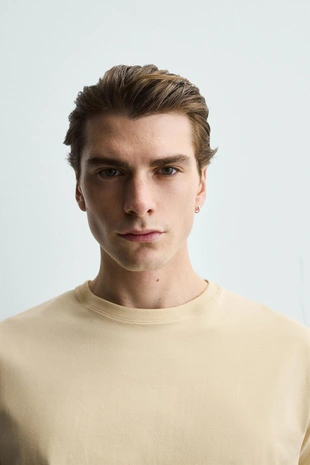 Базовая футболка MEDIUM WEIGHT- Заказать в России