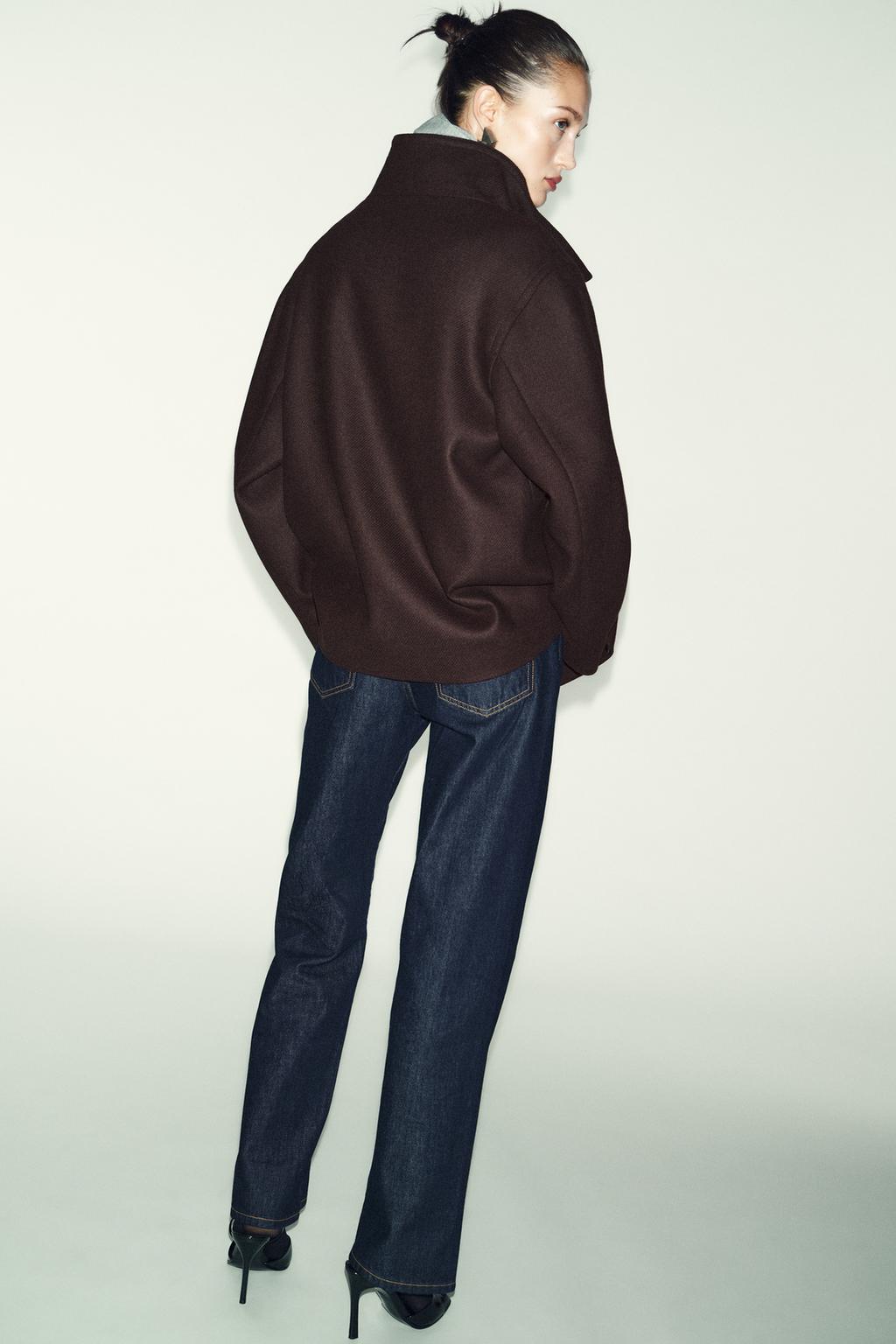 КОРОТКОЕ ПАЛЬТО ИЗ СМЕСОВОЙ ШЕРСТИ С ВОРОТНИКОМ СТОЙКОЙ