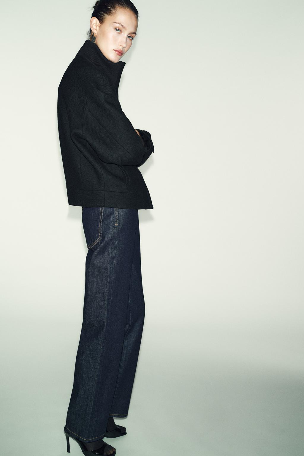 КОРОТКОЕ ПАЛЬТО ИЗ СМЕСОВОЙ ШЕРСТИ С ВОРОТНИКОМ-СТОЙКОЙ