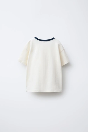 Футболка в стиле преппи с вышивкой «медведь»