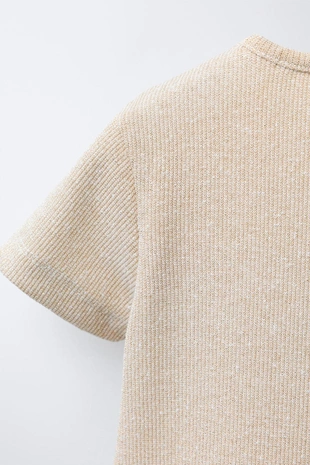 Футболка в рубчик с блёстками